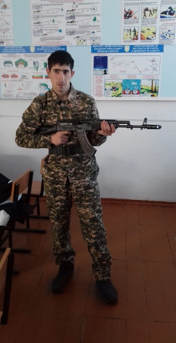  43790843  , 28 ,    