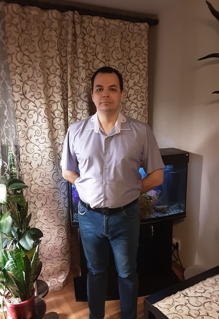  54553423  , 34 ,    -