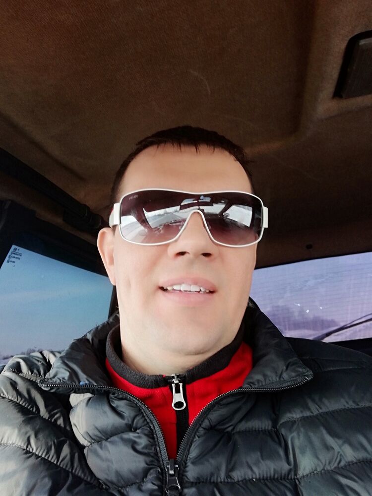  48858583  , 42 ,    