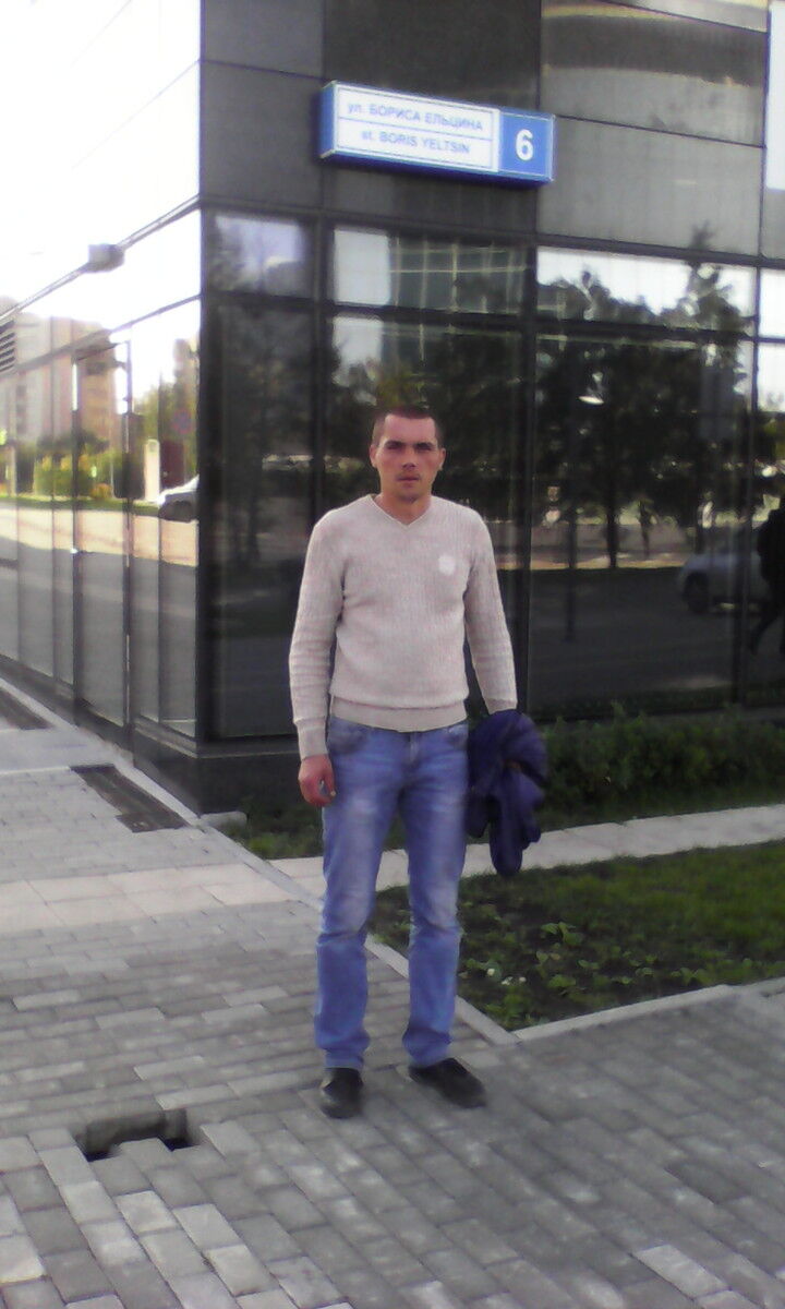  11005253  Aleksandr, 35 ,    