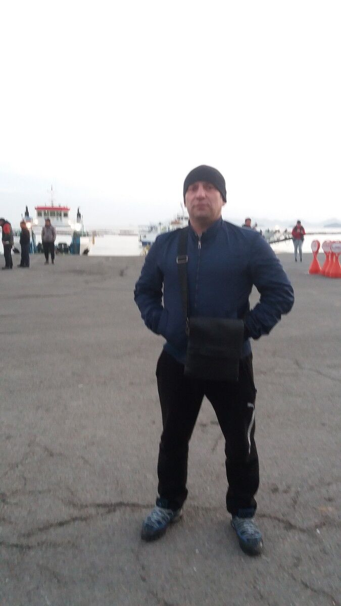  ,   Sergei, 44 ,   ,   , c 