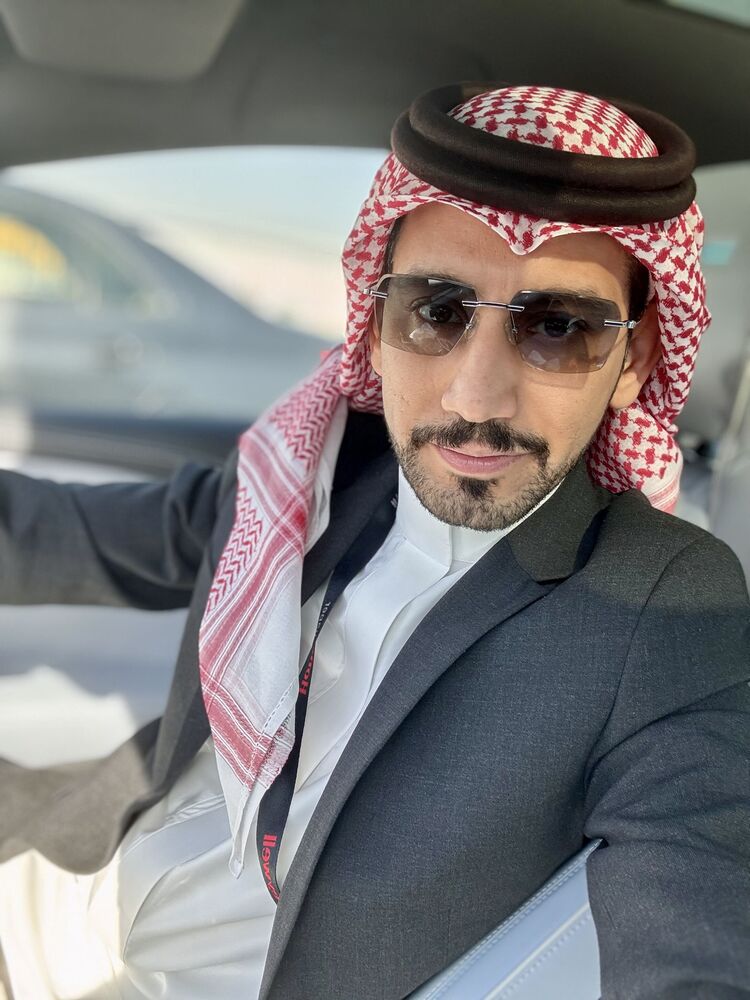  53168293  Abbas, 38 ,    