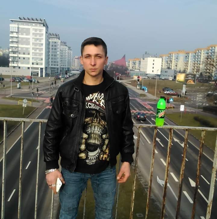  26408953  Nykolai, 31 ,    