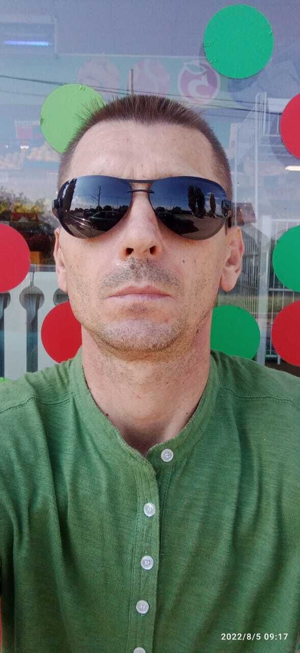  53015273  Oleg, 41 ,    