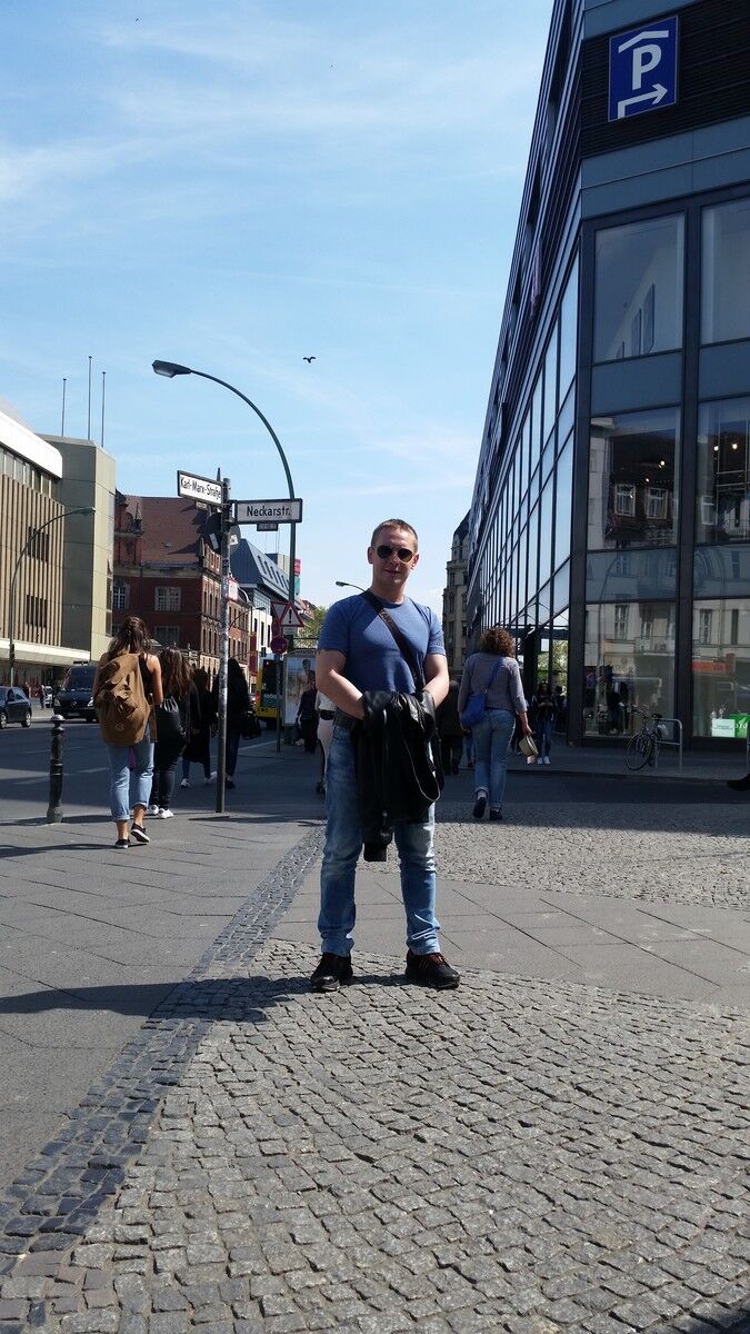  ,   Oleg, 38 ,   