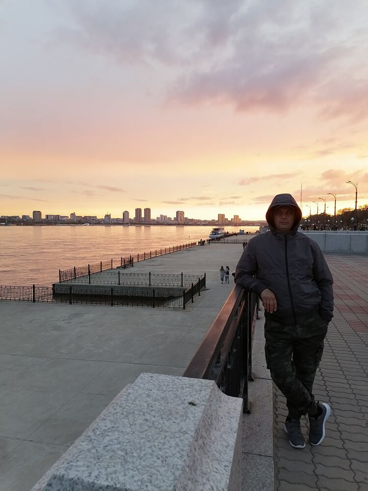  ,   Ruslan, 40 ,   ,   , c , 