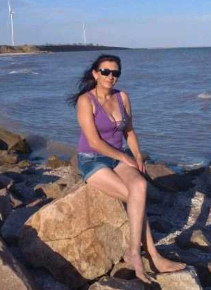  38921743  Nina, 58 ,    