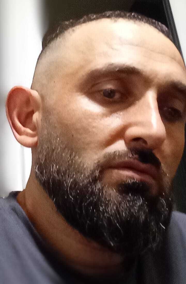  53416753  Axas, 44 ,    