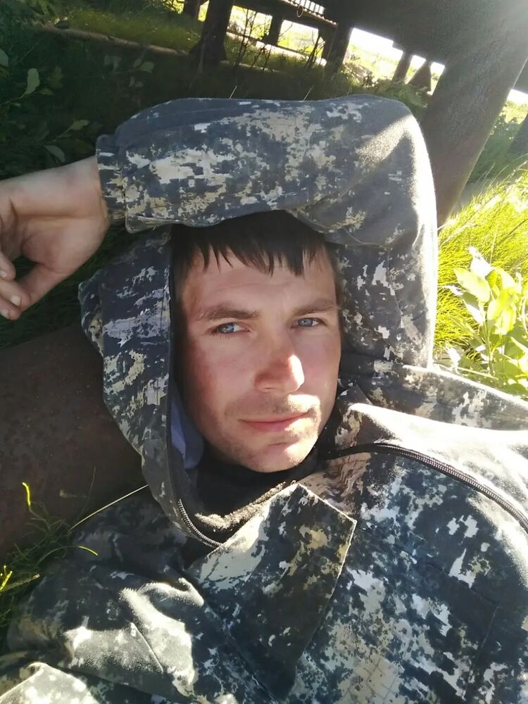  46742933  , 31 ,    