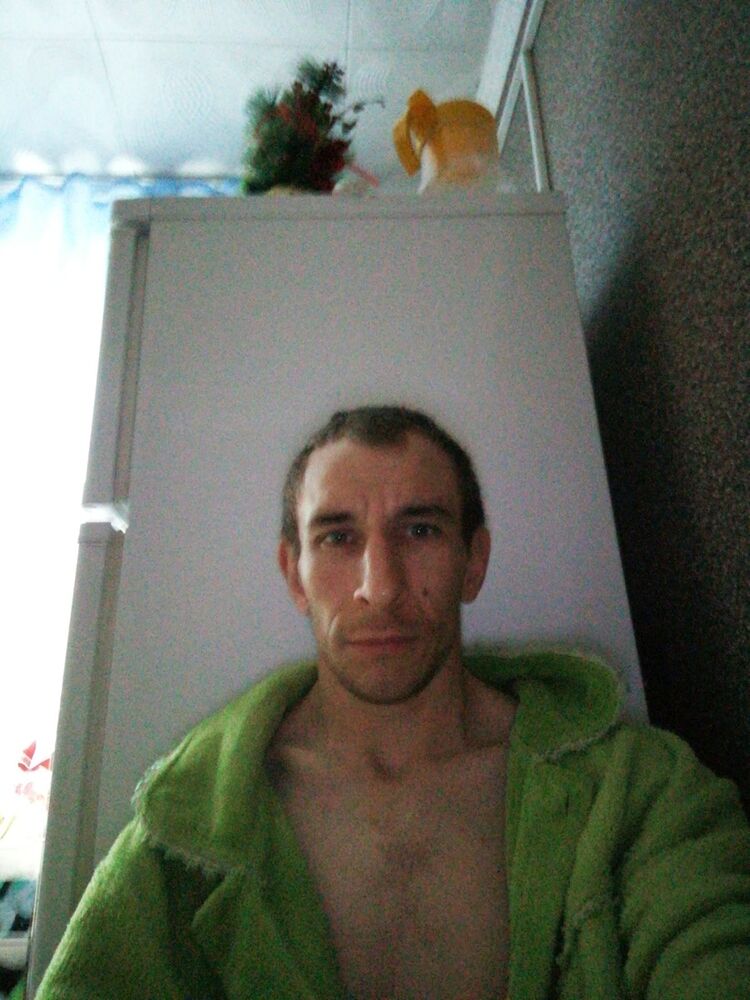  19771493  Vasyliu, 37 ,    