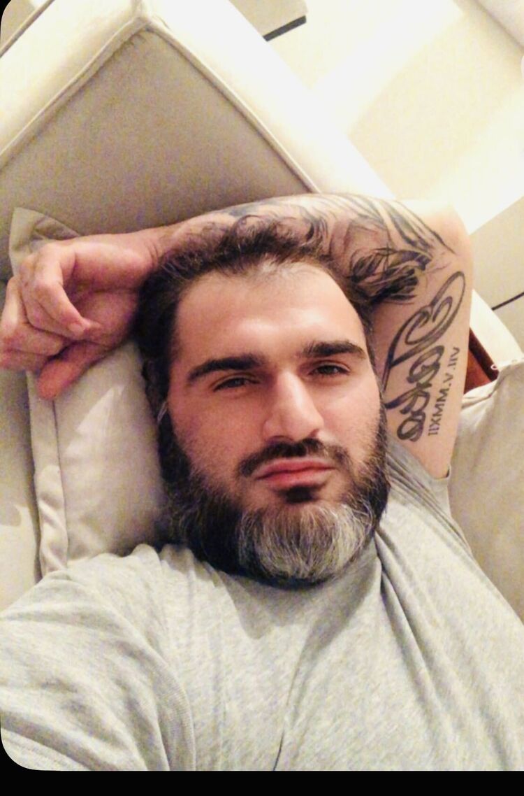  38748513  Georgii, 44 ,    