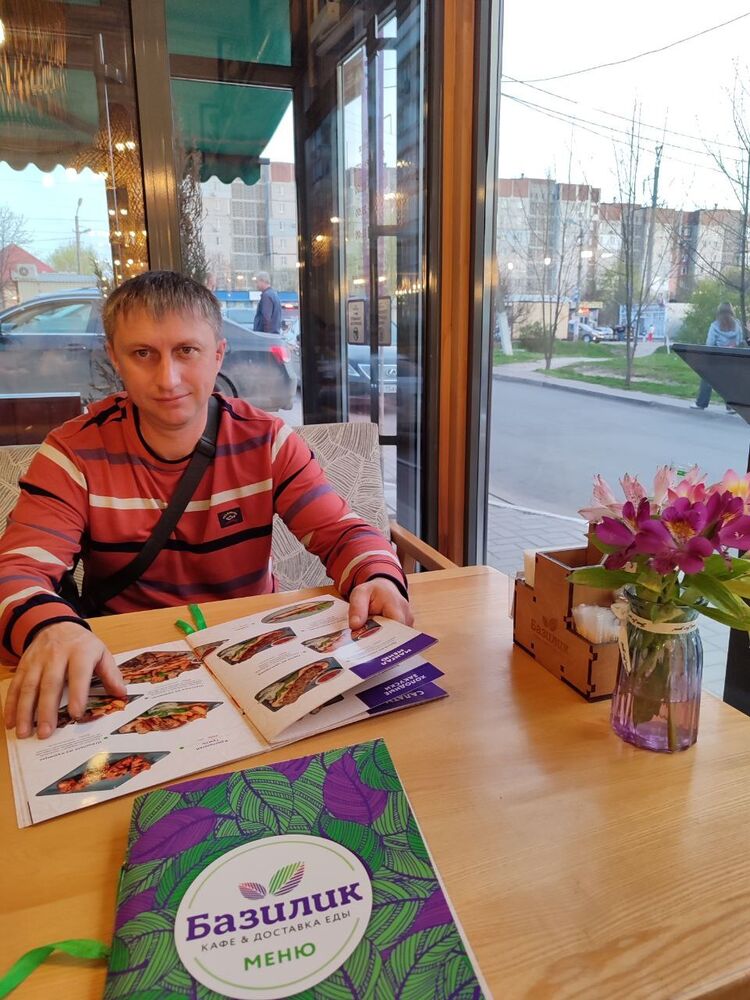  54702923  Vladimir, 39 ,    