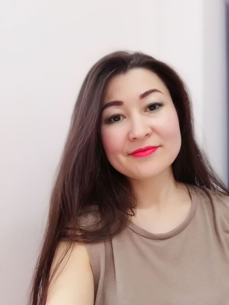  ,   Dana, 40 ,  