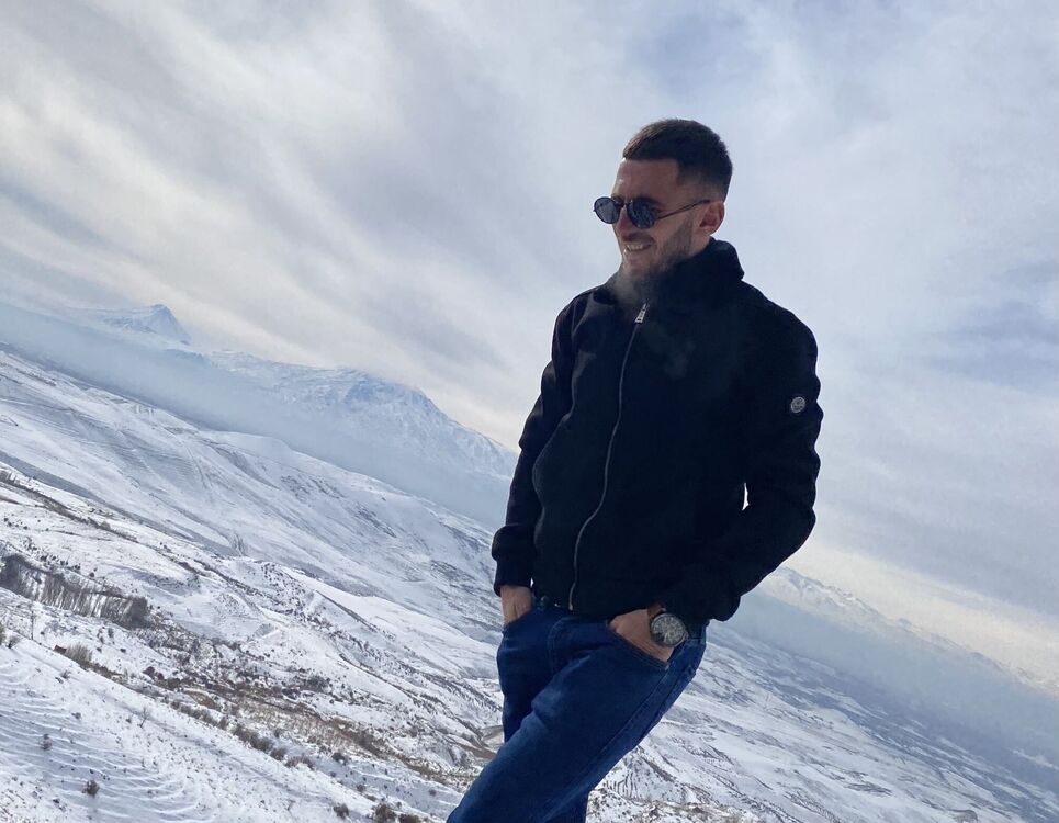  ,   Gagik, 29 ,   ,   