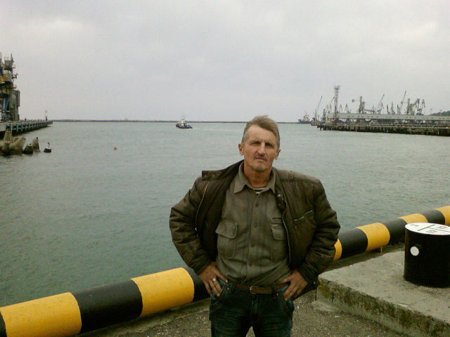  7078173  , 52 ,    