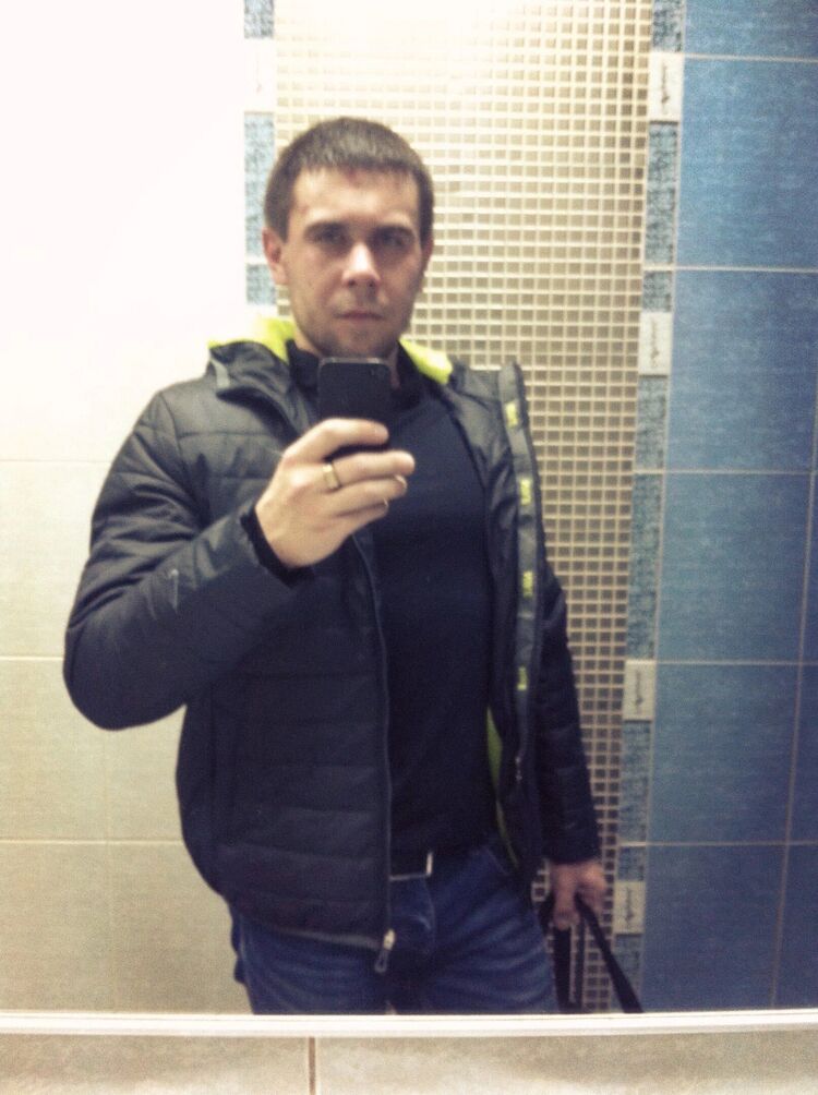  ,   Maxim, 33 ,   ,   , c , 