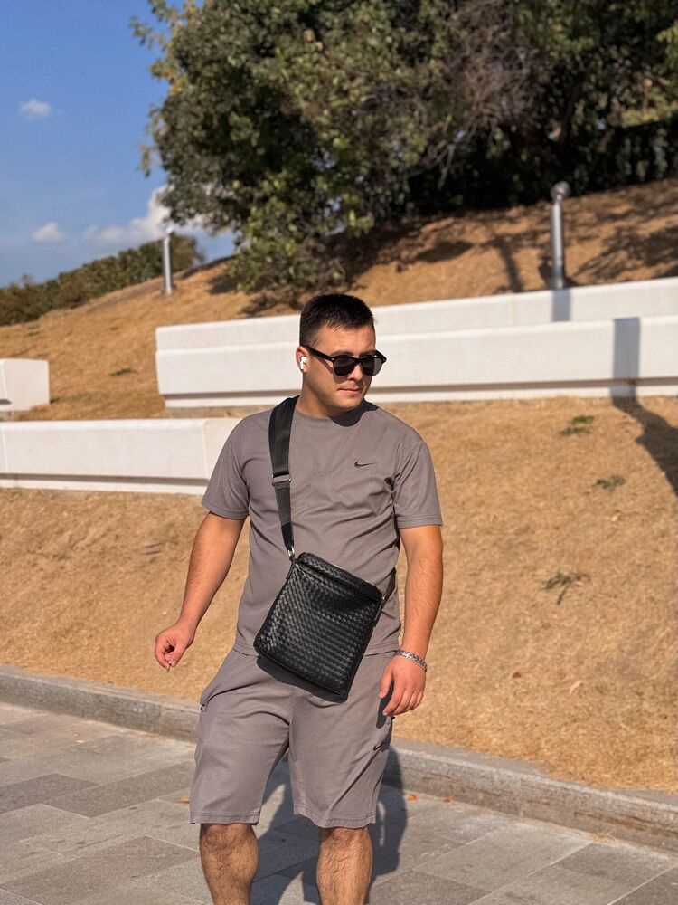  46380063  Arsen, 23 ,    