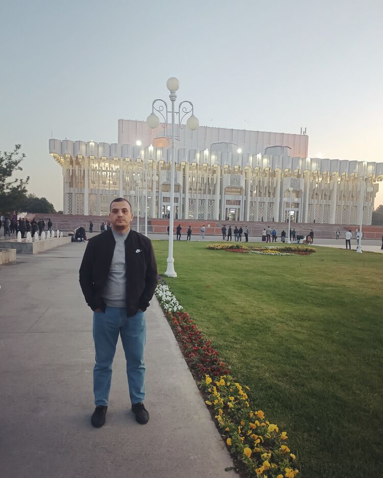  44528843  Ibragim, 32 ,     