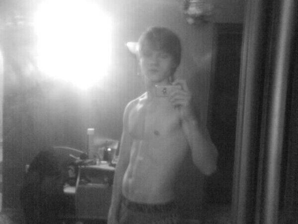  7824183  Anton, 31 ,    
