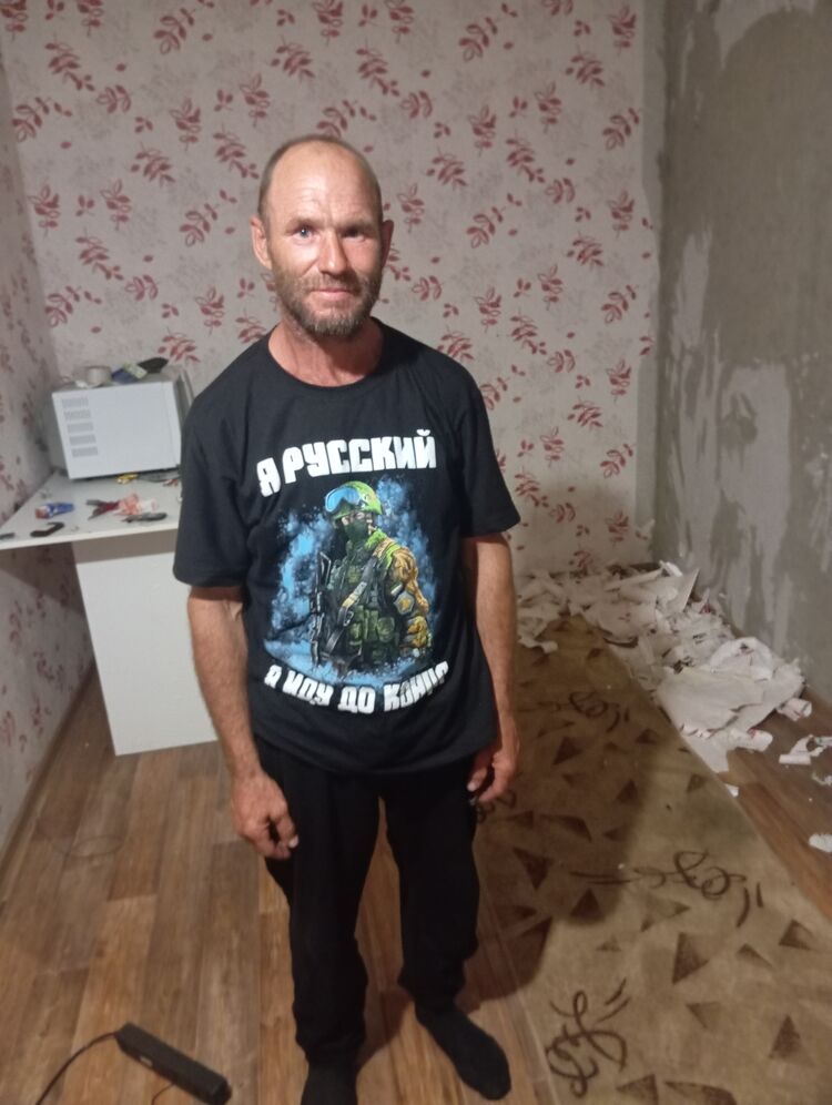  44320573  , 49 ,    