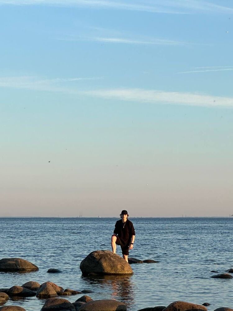  44092873  , 19 ,    -