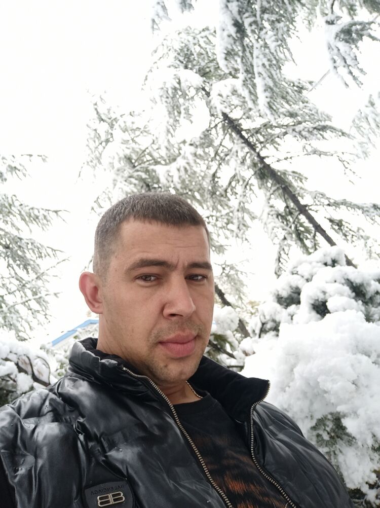  52449273  , 32 ,    