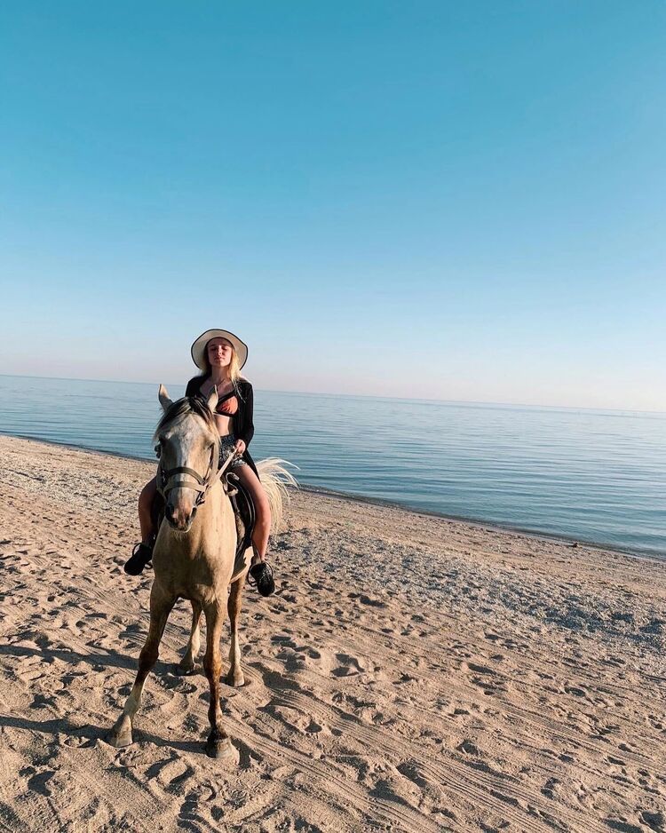  30440643  Stasia, 24 ,    