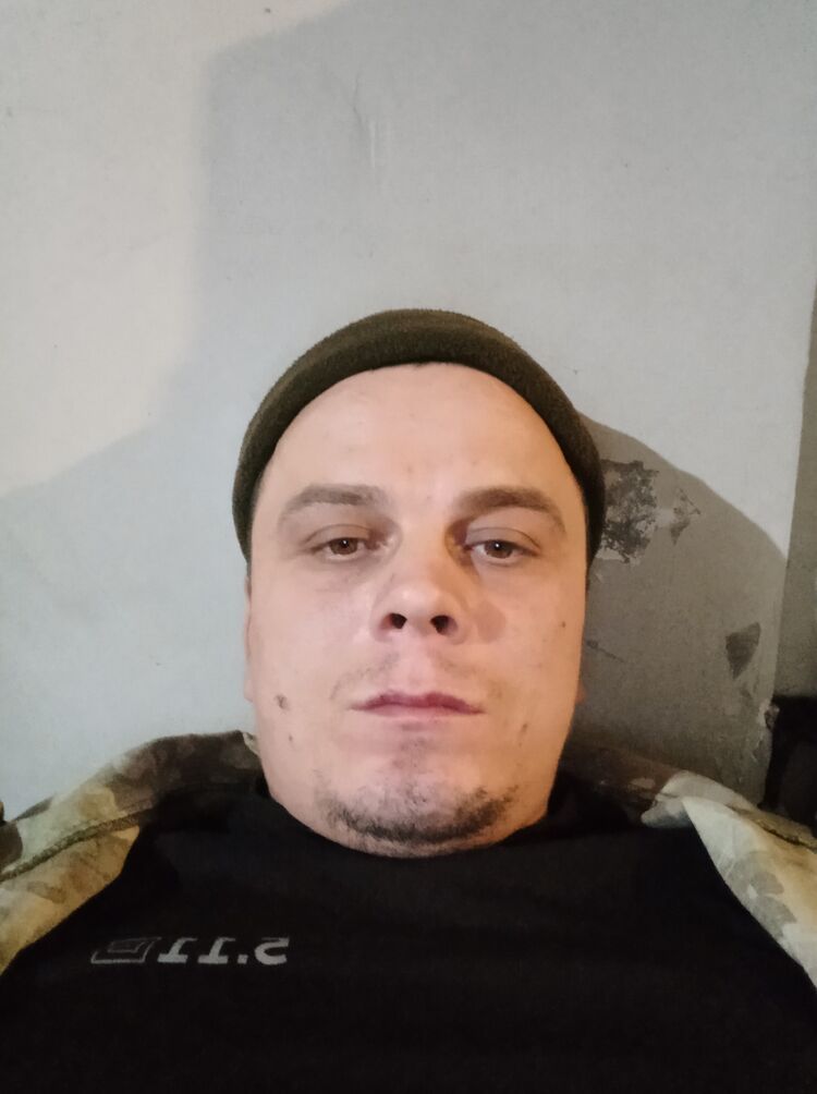  46832483  , 35 ,    