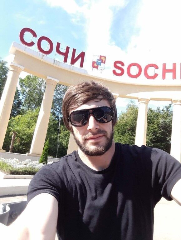  8471133  Boris, 37 ,    