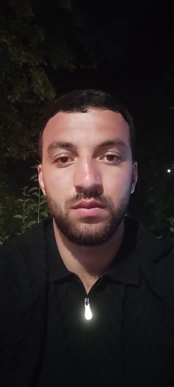  24426573  Devid, 30 ,    