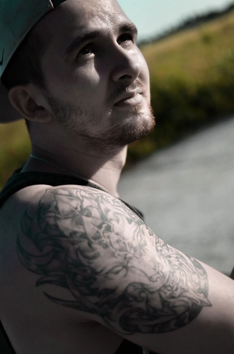  ,   Denis, 29 ,   