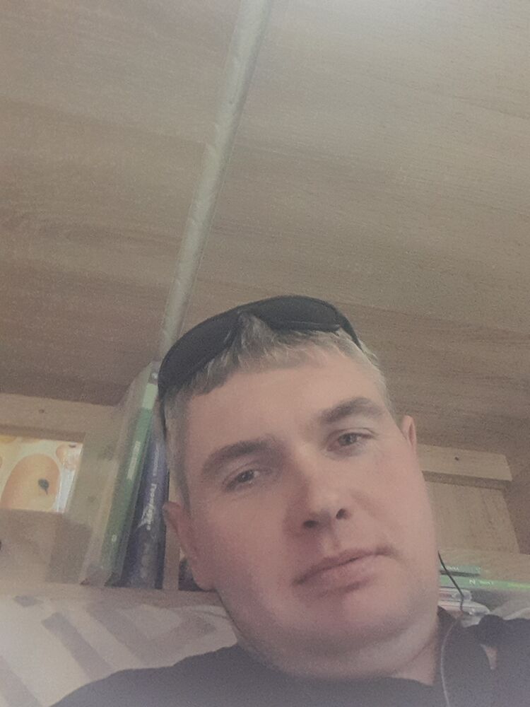  49643943  , 37 ,    