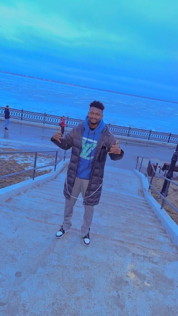  34045663  Kalil, 33 ,    