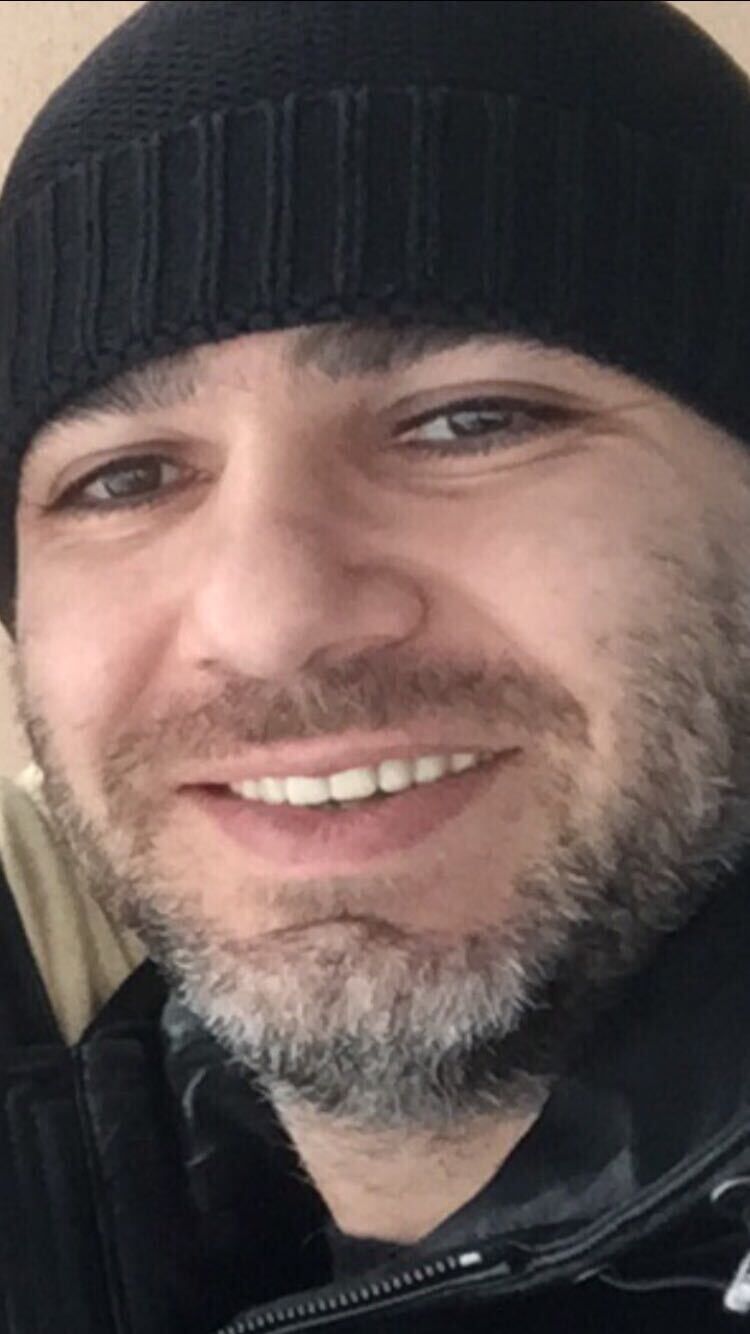  30773413  Roman, 46 ,    -