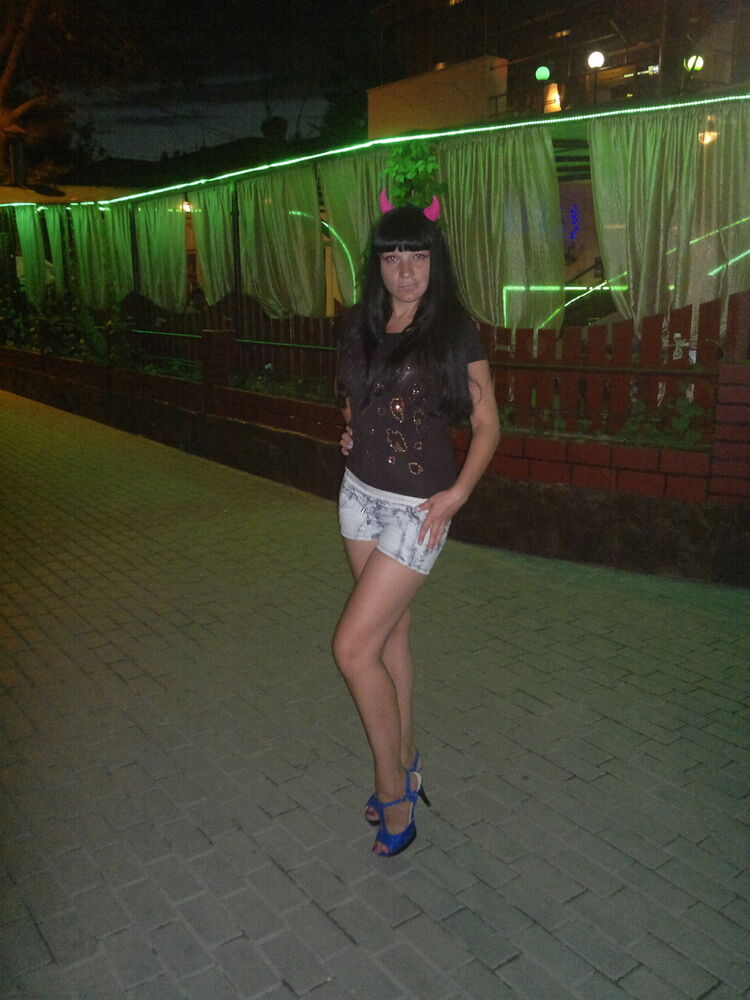  10401703  Nika, 39 ,    