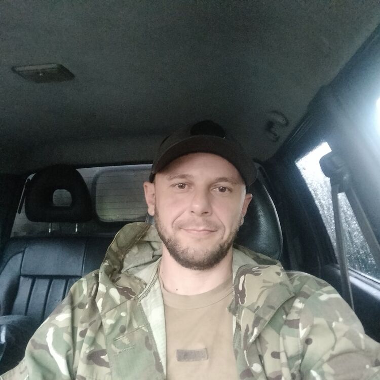  53668173  Slava, 42 ,    