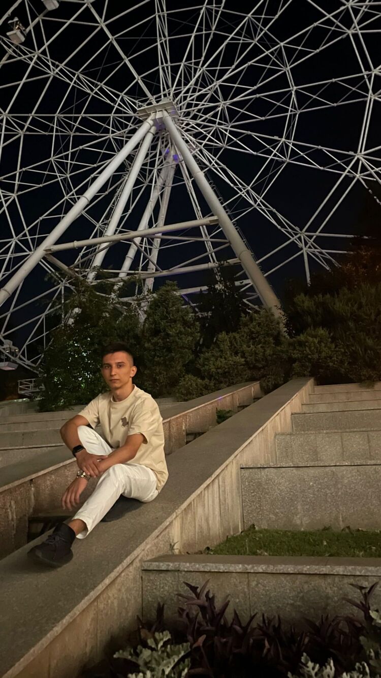  37374333  , 22 ,    --