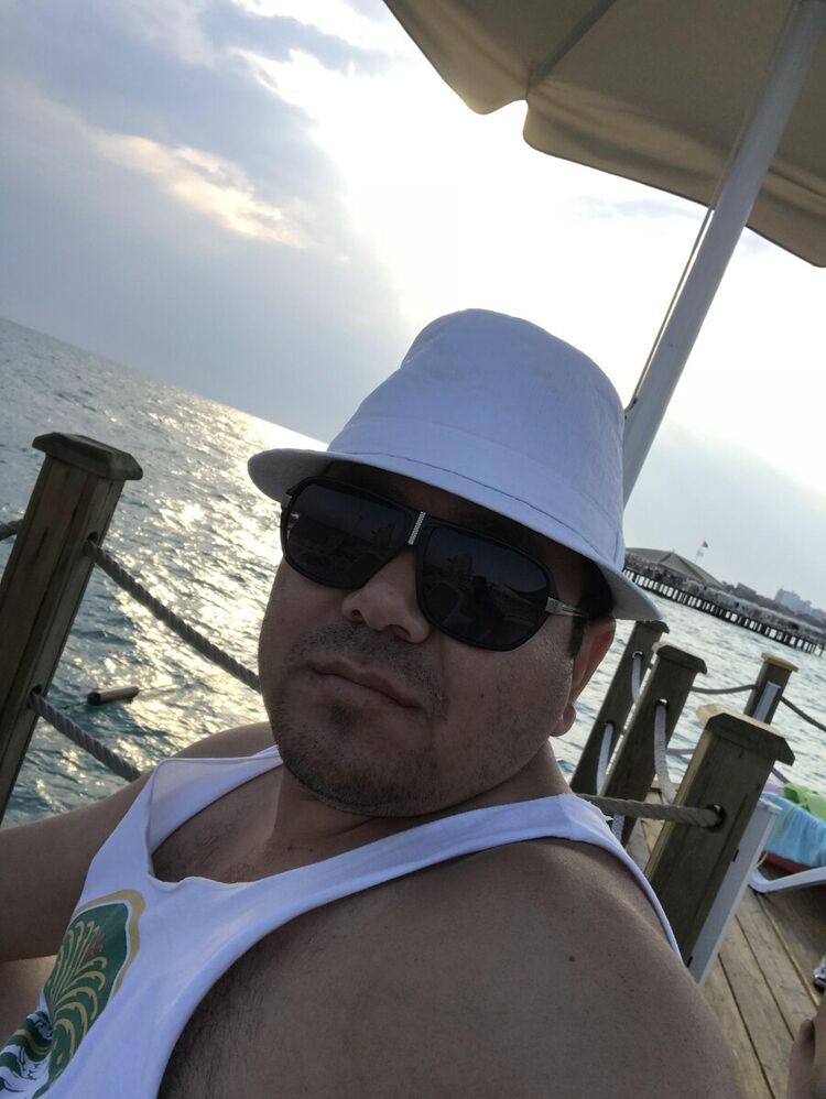  ,   Abdulaziz, 42 ,   ,   , c 
