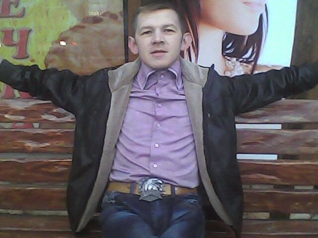  8367713  Andrew, 47 ,    