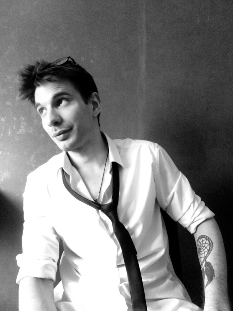  41928723  Andrew, 30 ,    --