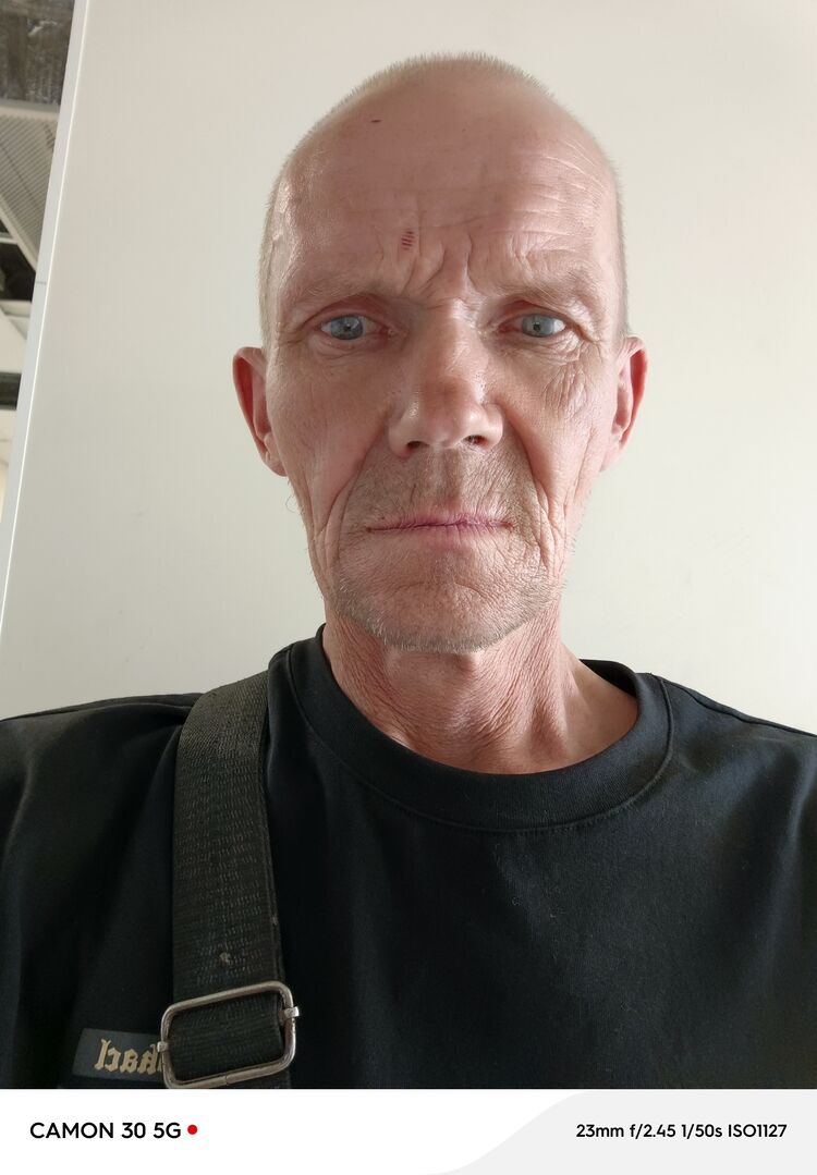  52026373  Andrey, 53 ,    