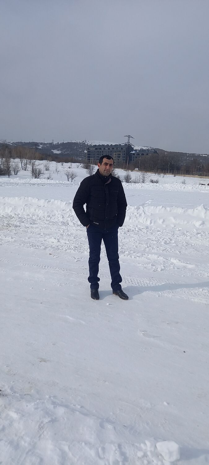  38866473  Vahe, 37 ,    