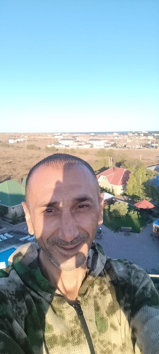  ,   Robert, 47 ,   ,   