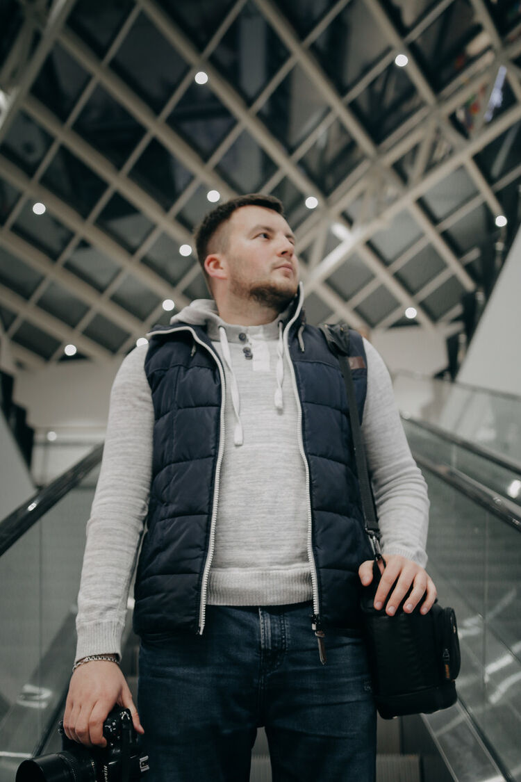  ,   Alex, 32 ,   