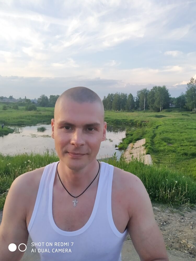 27044643  , 37 ,    