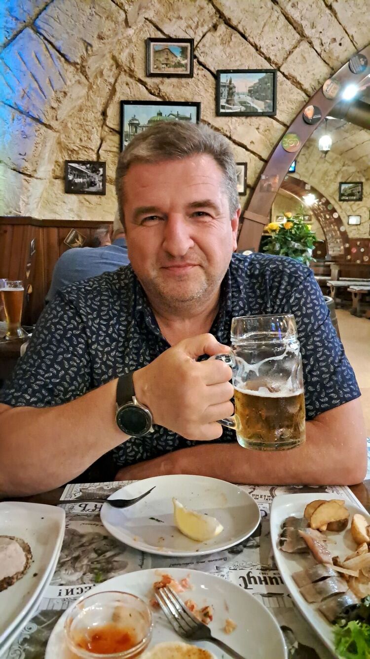  53765833  Georg, 53 ,    