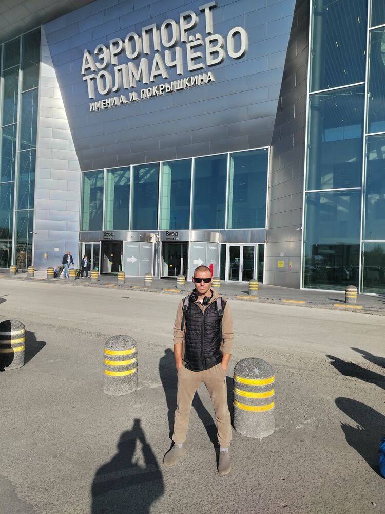  53806023  Boris, 30 ,    