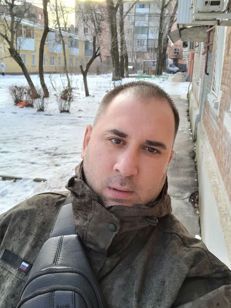  --,   , 33 ,   