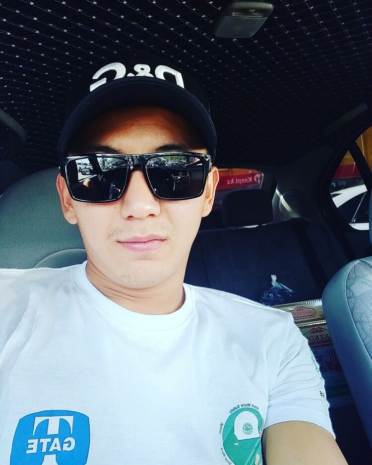  ,   Kobi, 28 ,   ,   , c 