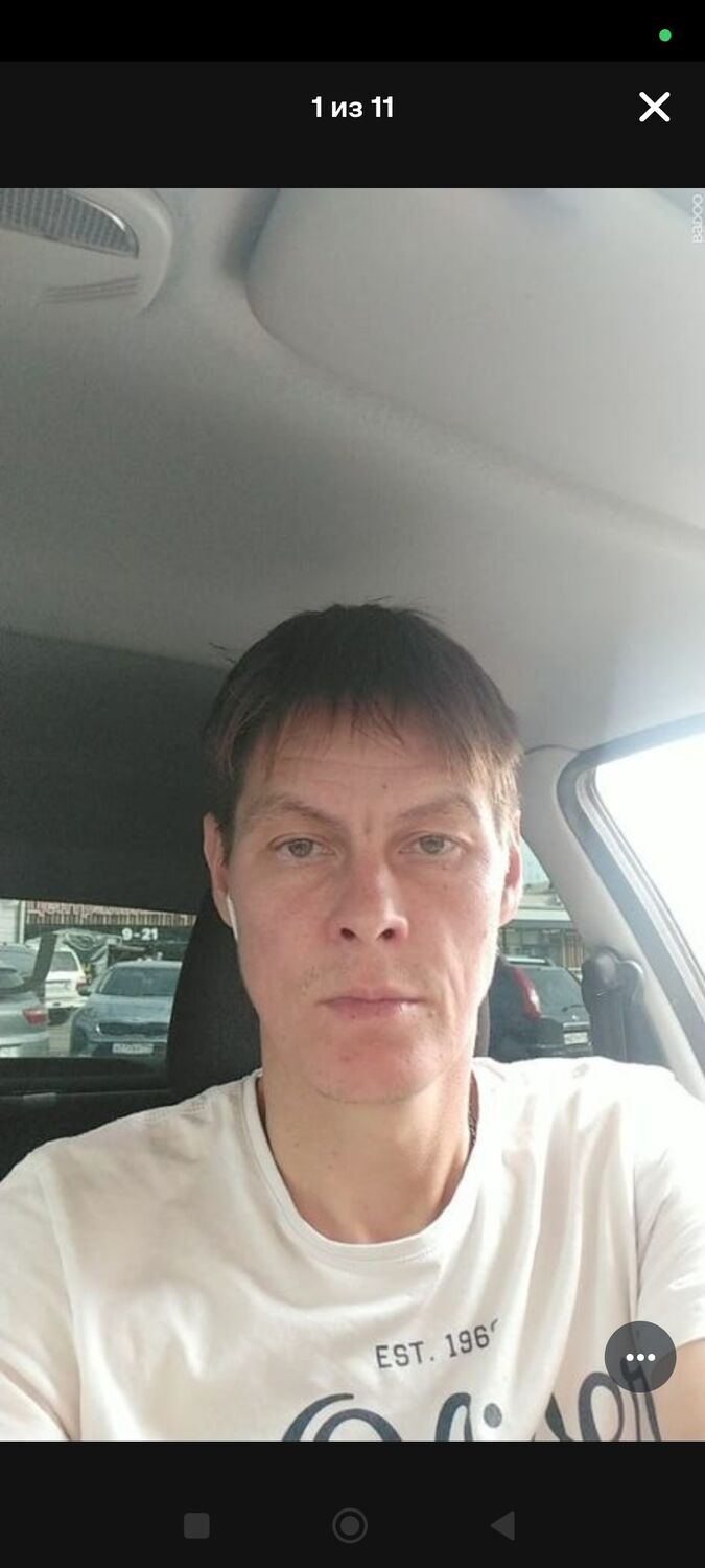  49762283  Vasil, 44 ,    